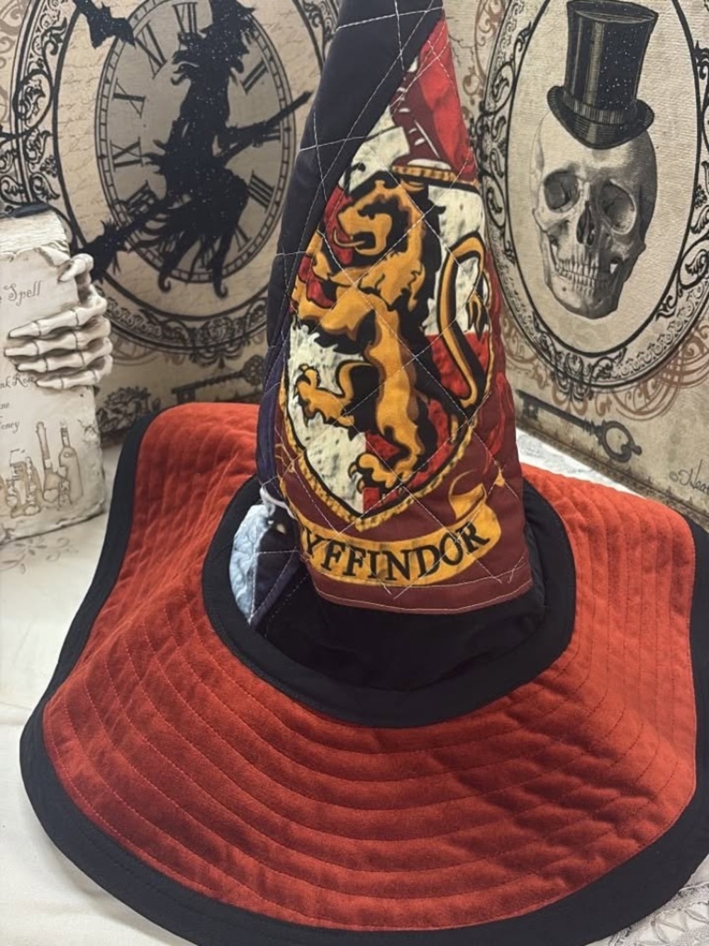 Harry Potter inspired Sorting Hat - Gryffindor